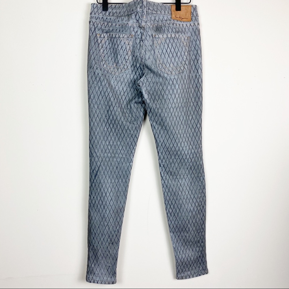 True Religion Halle Gray w/diamond pattern Size 27